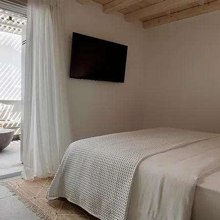 Blue Rock Villa Playa Kalo Livadi