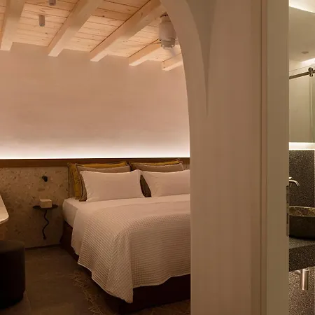 Blue Rock * Playa Kalo Livadi