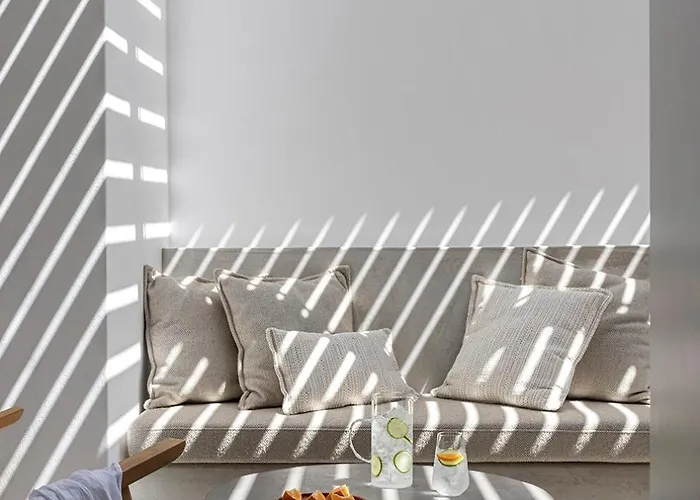 Blue Rock * Καλό Λιβάδι